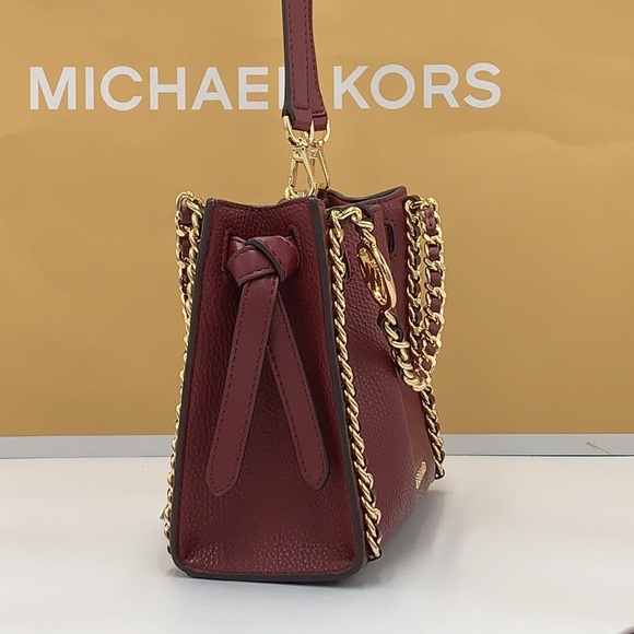 MICHAEL KORS MINA Small Belted
Chain Crossbody bag DARK CHERRY
COLOR - Picture 7 of 16